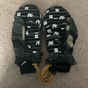 Snowboarding/Ski Mittens